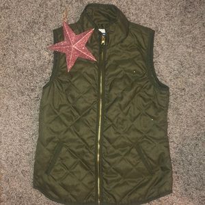adorable light weight vest!!